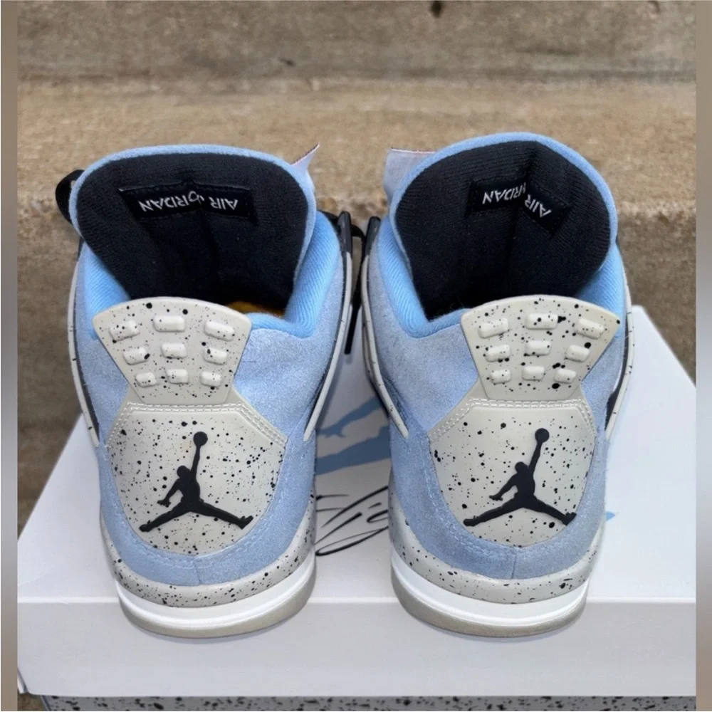 Air Jordan 4 retro SE ‘UNC’ size 8.5 men’s with box - Picture 5 of 7